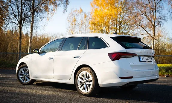 Skoda Octavia 2021 photo 4