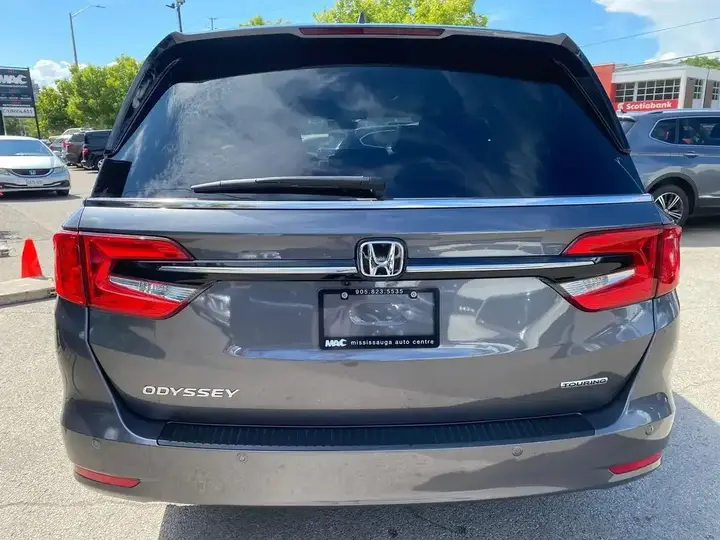Honda Odyssey 2023 photo 3