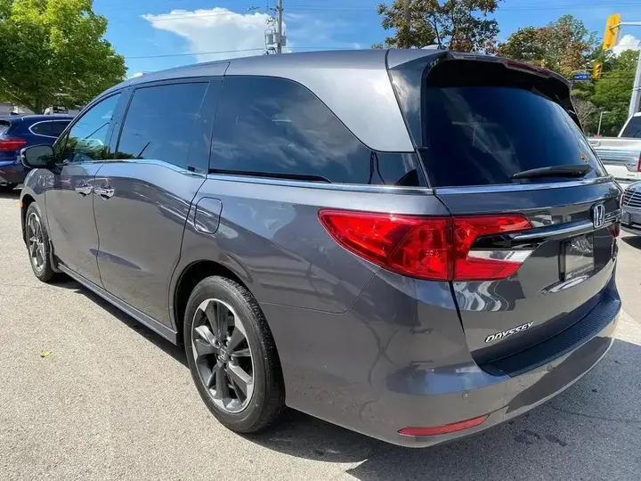 Honda Odyssey 2023 photo 2
