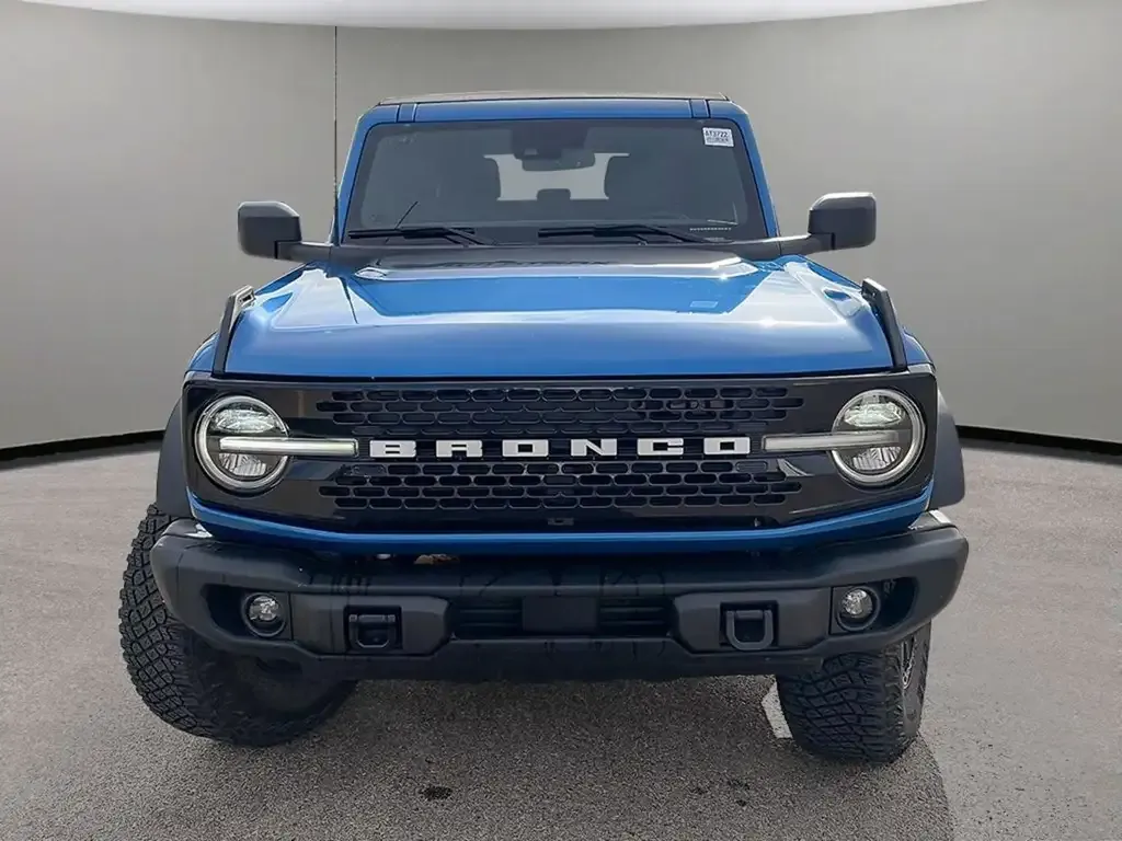 Ford Bronco 2023 photo 2