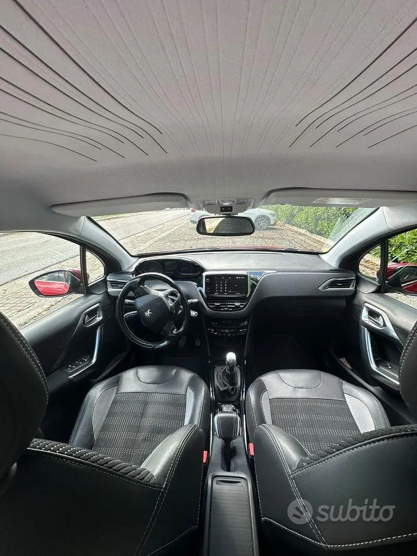 Peugeot 2008 2017 photo 3