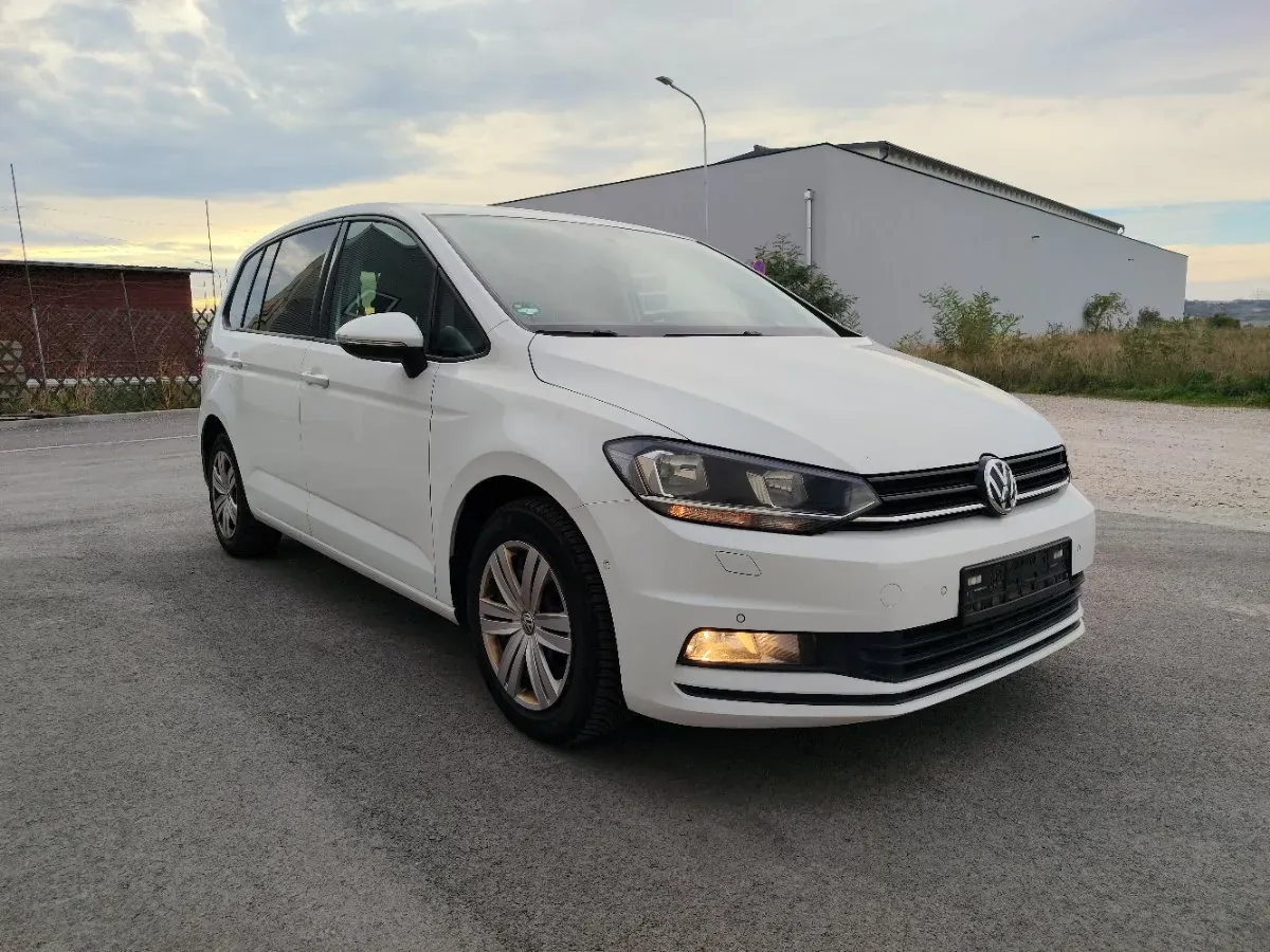 Volkswagen Touran 2016 photo 3