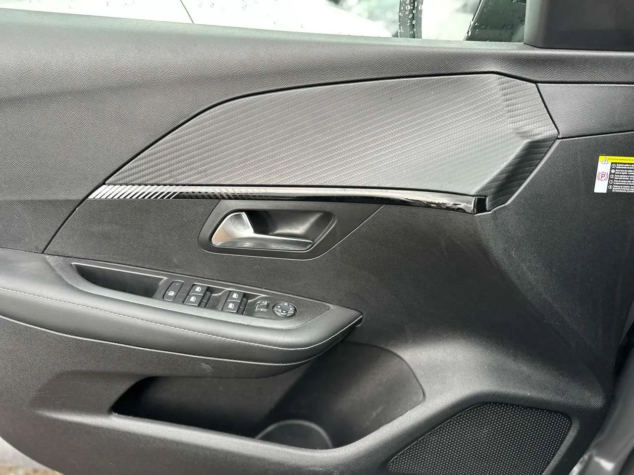 Peugeot 208 2024 photo 5