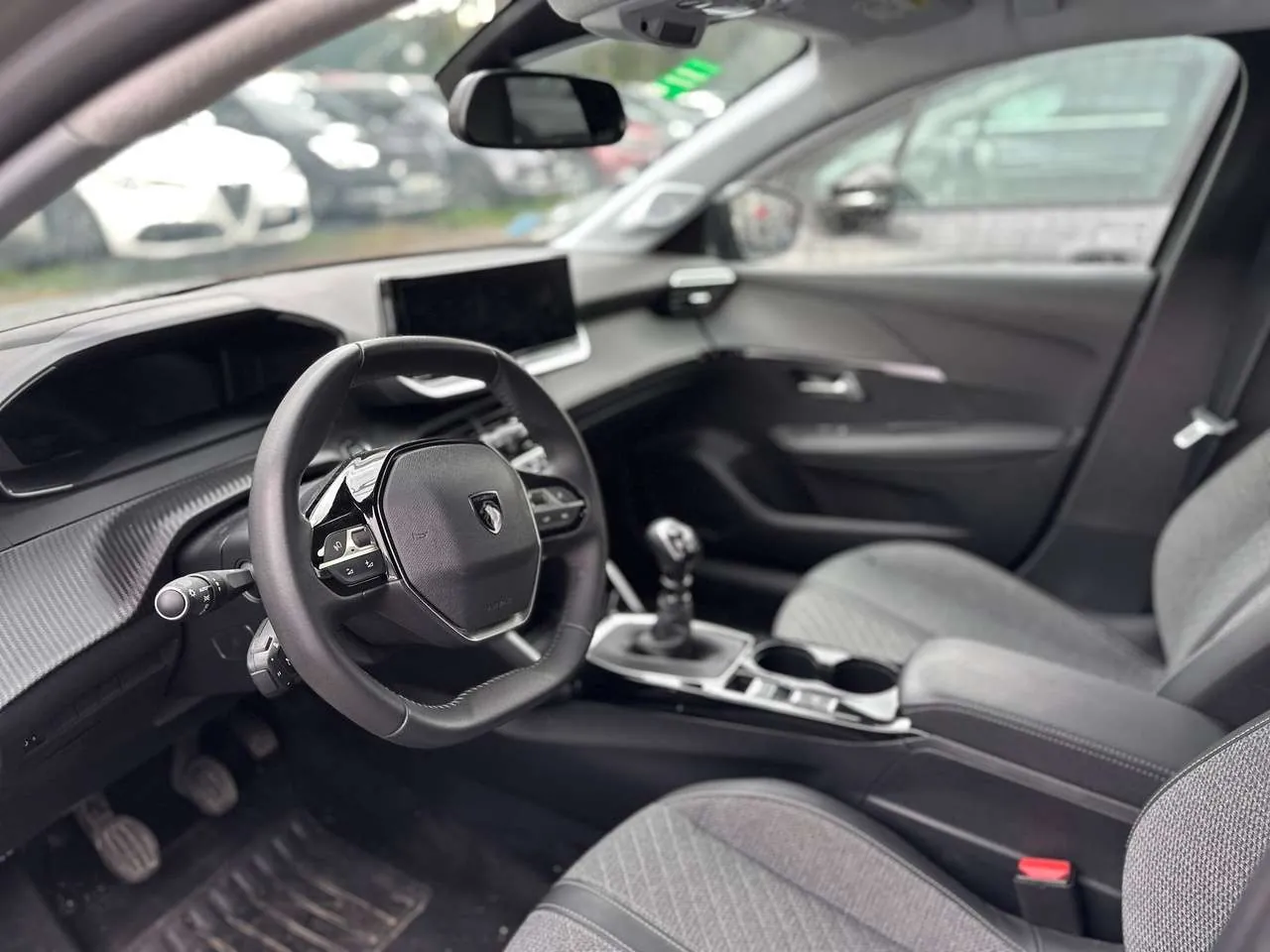 Peugeot 208 2024 photo 4