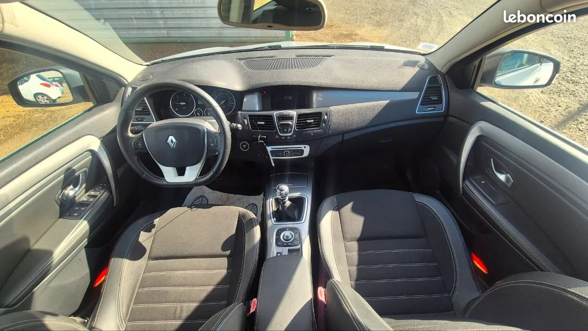 Renault Laguna 2013 photo 5