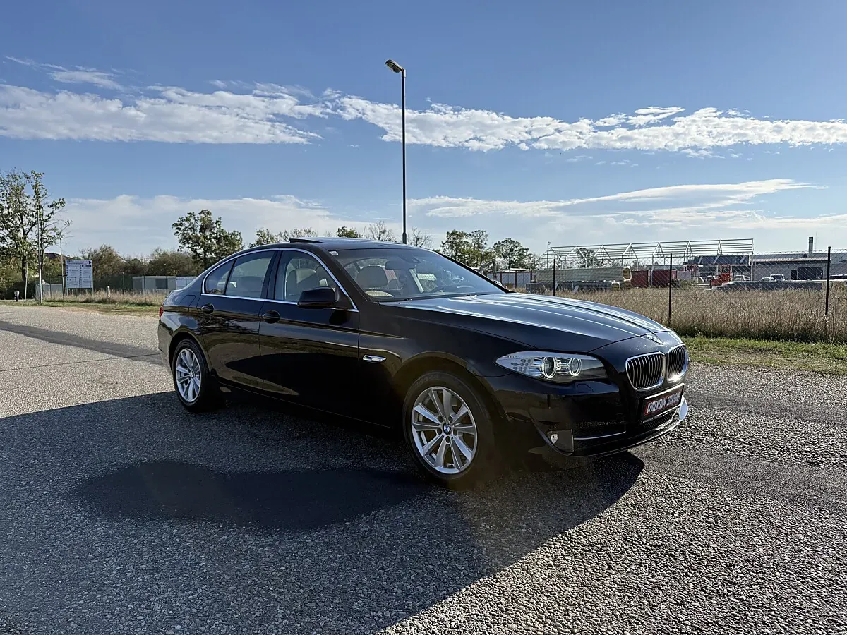 BMW 5 Series 2010 photo 3