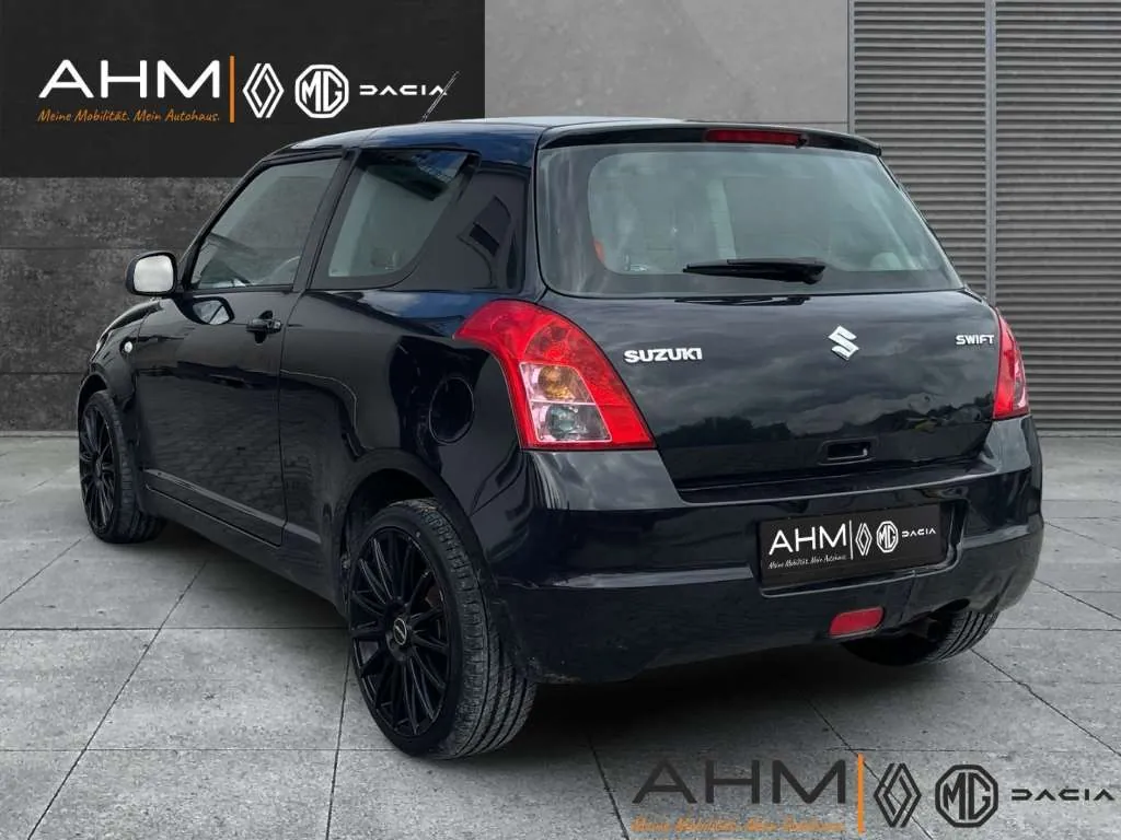 Suzuki Swift 2009 photo 3