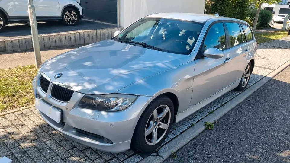 BMW 320I