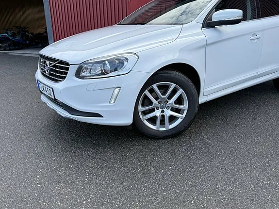 Volvo Xc60 2017 photo 4