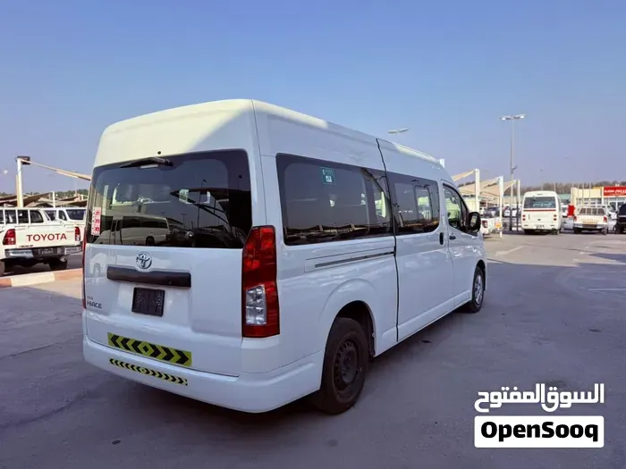 Toyota Hiace 2020 photo 4
