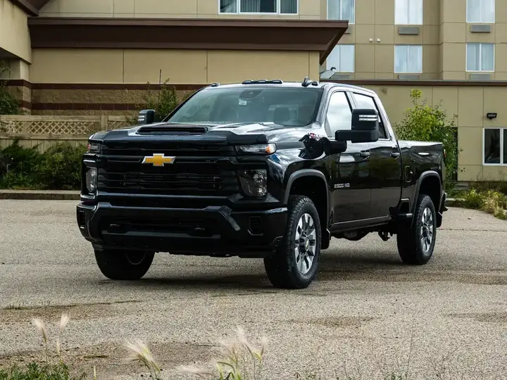Chevrolet Silverado 2500 2026 photo 4