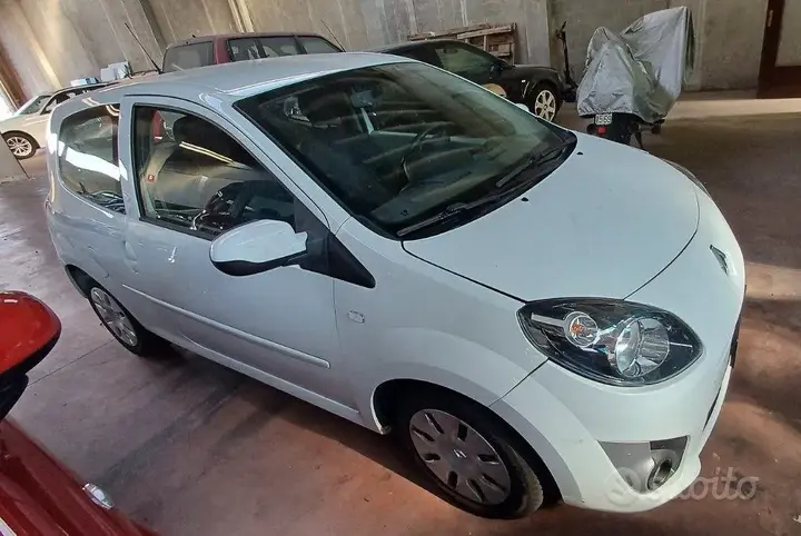 Renault Twingo 2010 photo 4