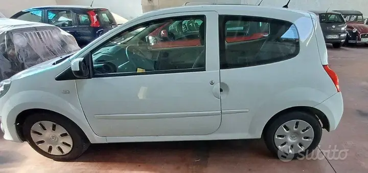 Renault Twingo 2010 photo 3