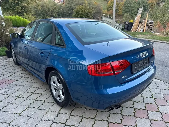 Audi A4 2011 photo 4