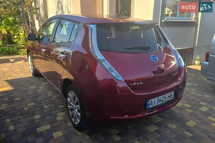 Nissan Leaf 2014 photo 3