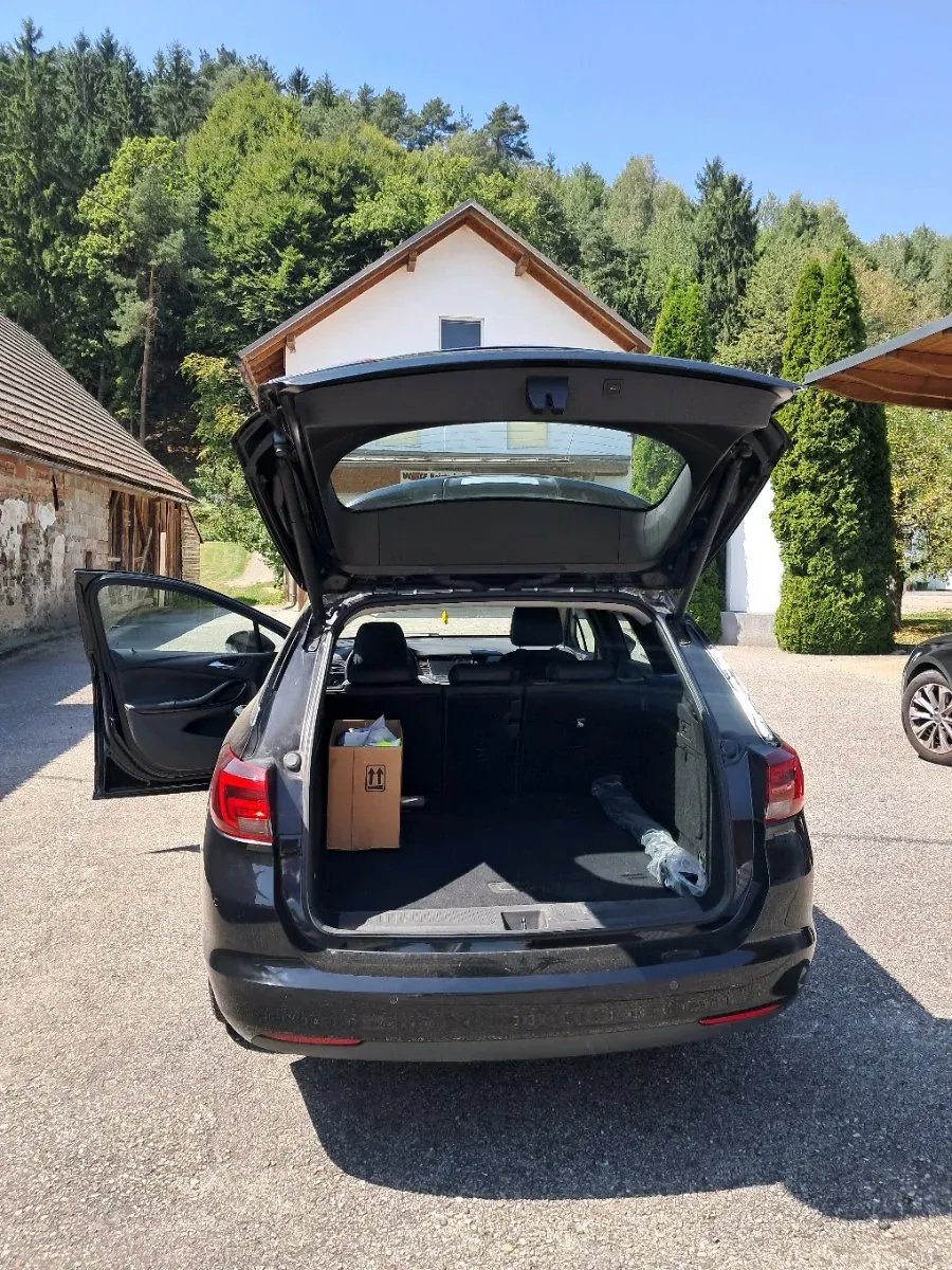 Opel Astra 2019 photo 2