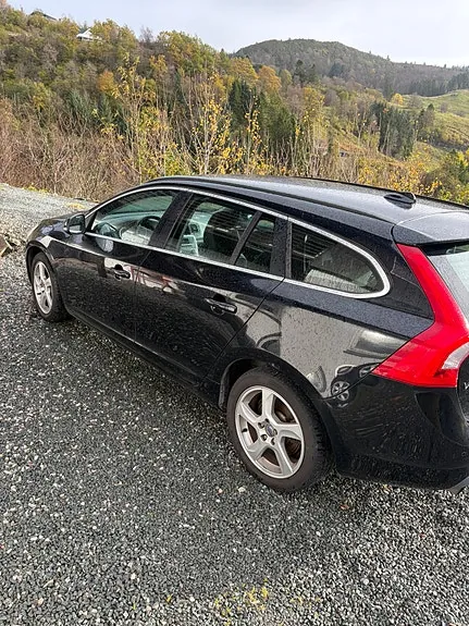 Volvo V60 2011 photo 3