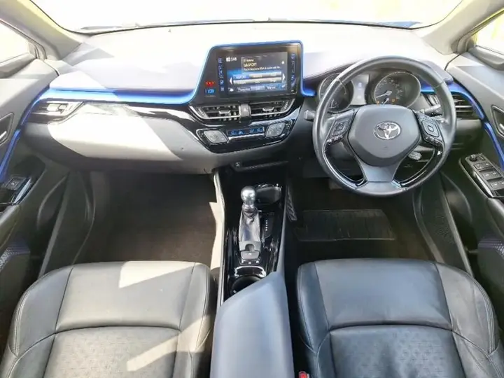 Toyota C-Hr 2017 photo 3