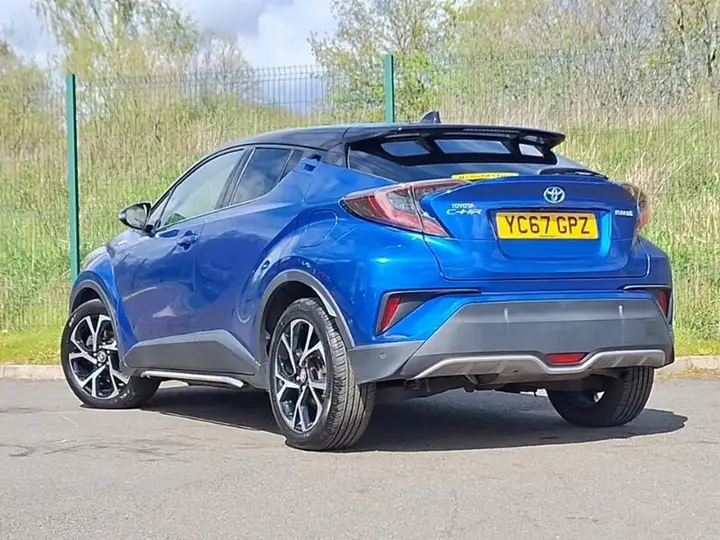 Toyota C-Hr 2017 photo 2