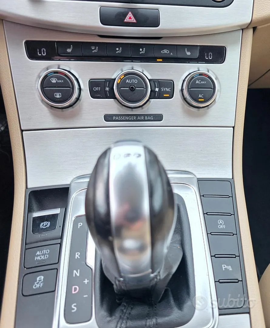 Volkswagen Passat 2012 photo 5