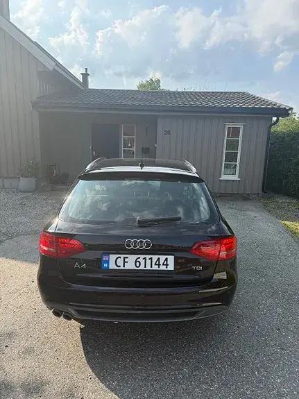 Audi A4 2012 photo 3