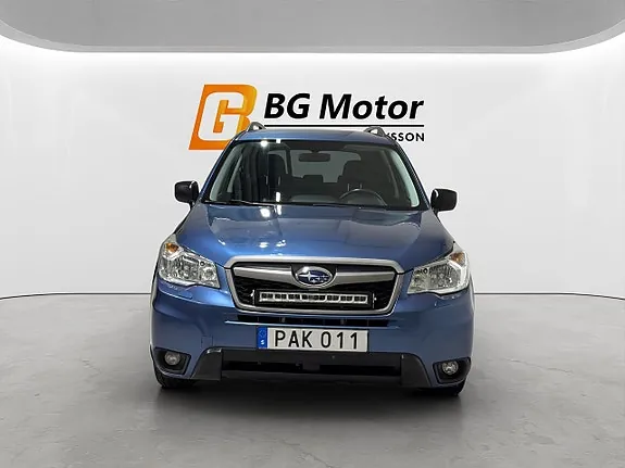 Subaru Forester 2015 photo 2