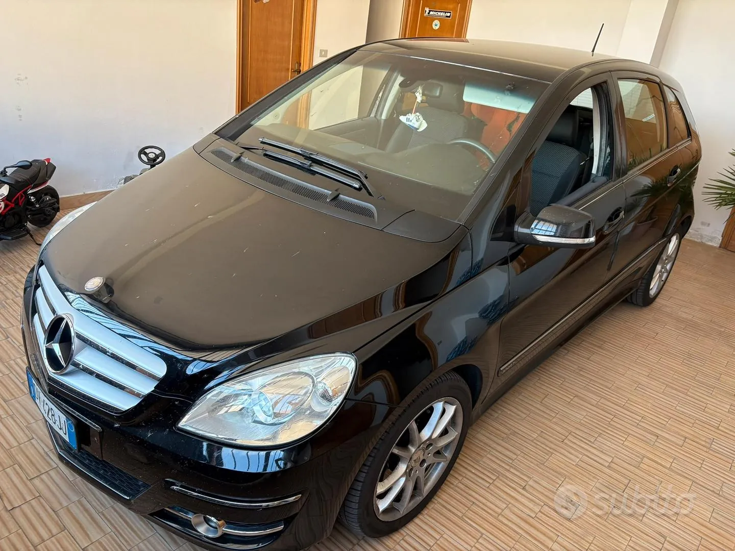 Mercedes-Benz B200 Sport 2009 photo 2