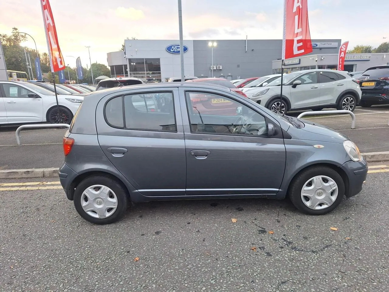 Toyota Yaris 2005 photo 4