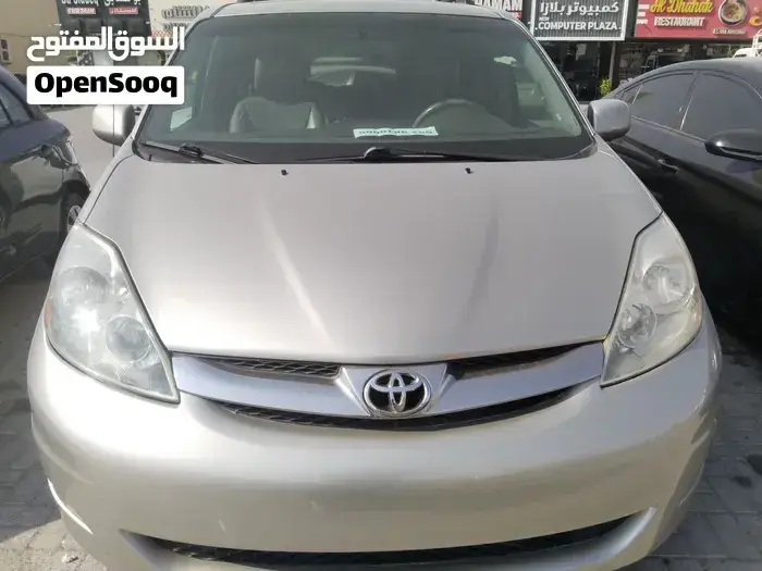 Toyota Sienna 2009 photo 3