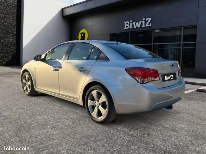 Chevrolet Cruze 2012 photo 3