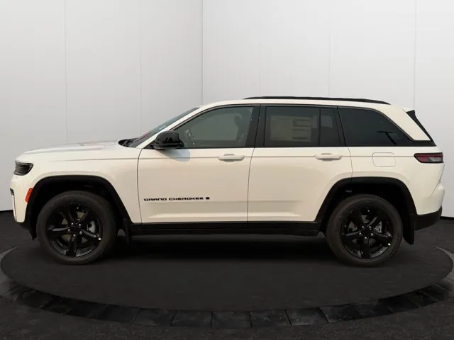 Jeep Grand Cherokee 2026 photo 2
