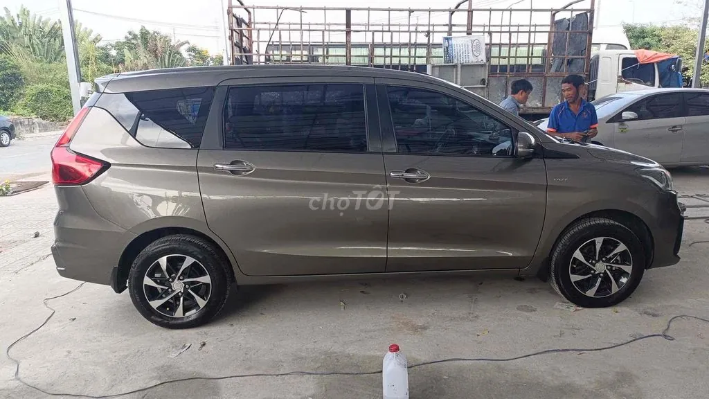 Suzuki Ertiga 2023 photo 4