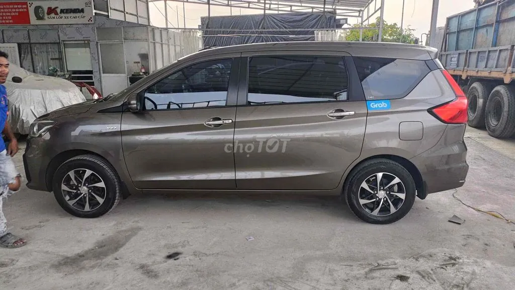 Suzuki Ertiga 2023 photo 3