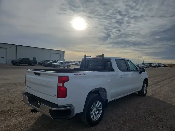 Chevrolet Silverado 2023 photo 4