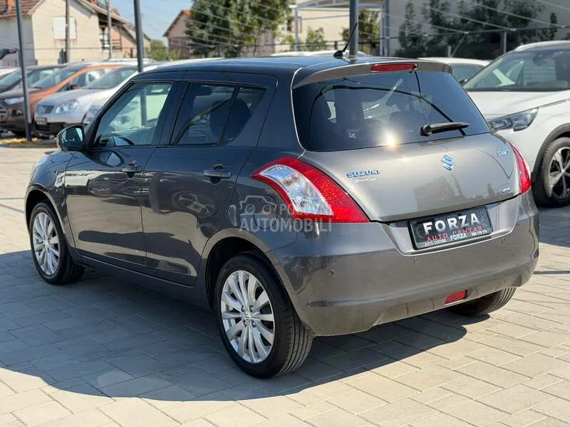 Suzuki Swift 2010 photo 4