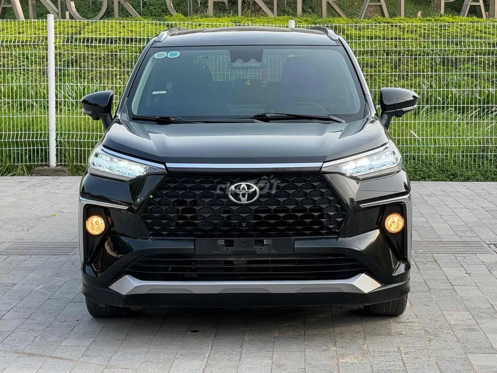Toyota Veloz Cross