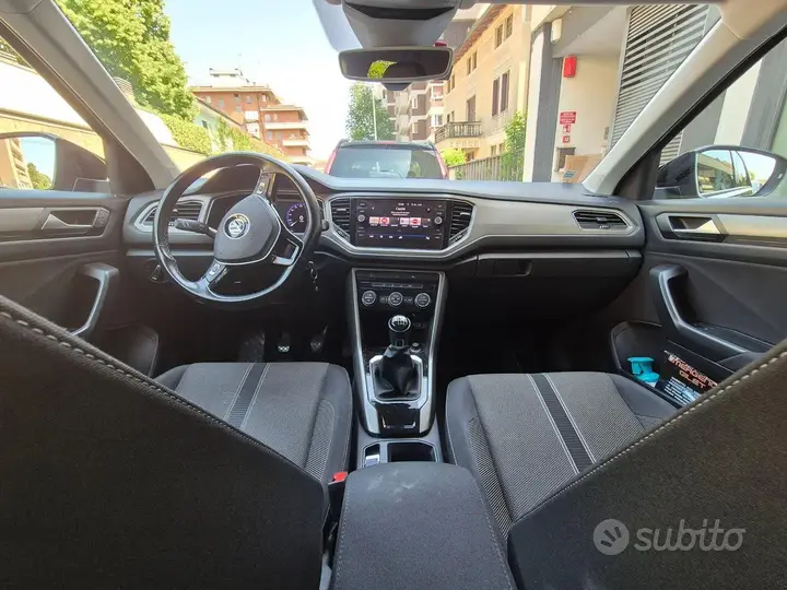 Volkswagen T-Roc 2020 photo 3