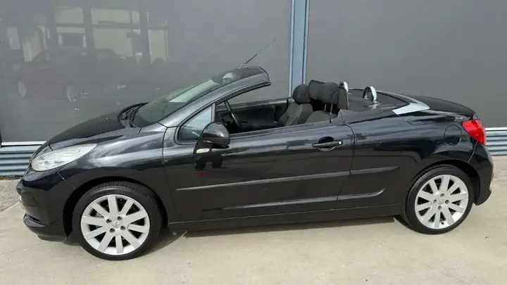 Peugeot 207 2007 photo 3
