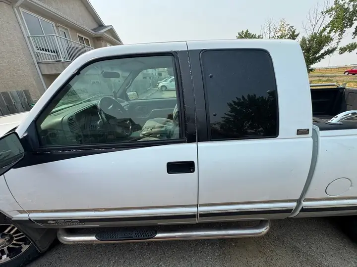 Chevrolet Silverado 1500 1995 photo 2