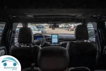 Ford Explorer 2022 photo 2
