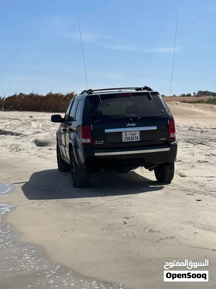 Jeep Grand Cherokee 2010 photo 2