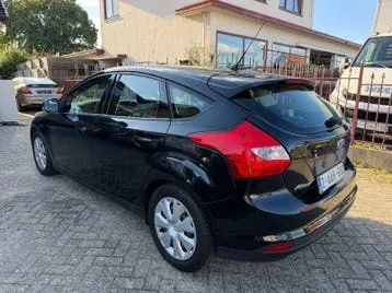 Ford Focus 2012 photo 2