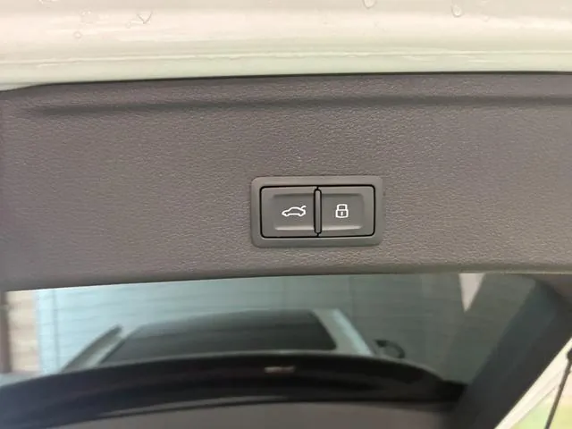Audi A4 2017 photo 4