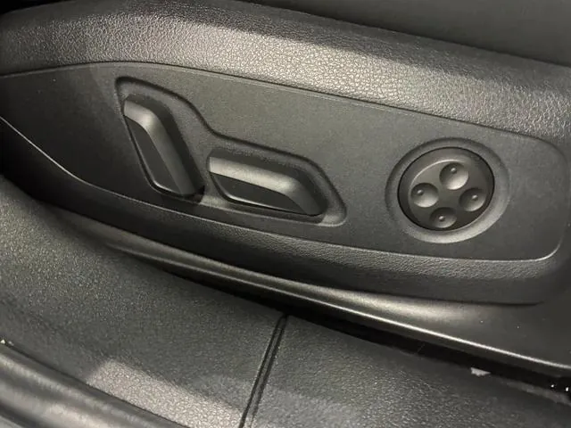 Audi A4 2017 photo 3