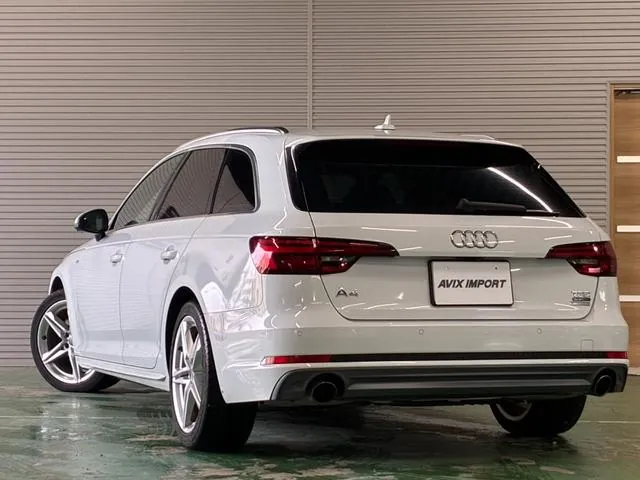 Audi A4 2017 photo 2