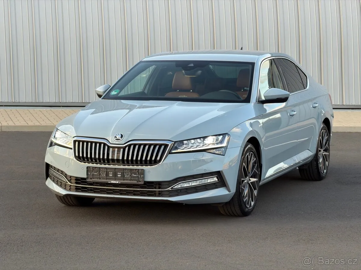 Skoda Superb 2022 photo 2