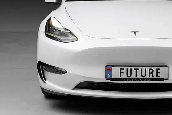 Tesla Model Y 2025 photo 5
