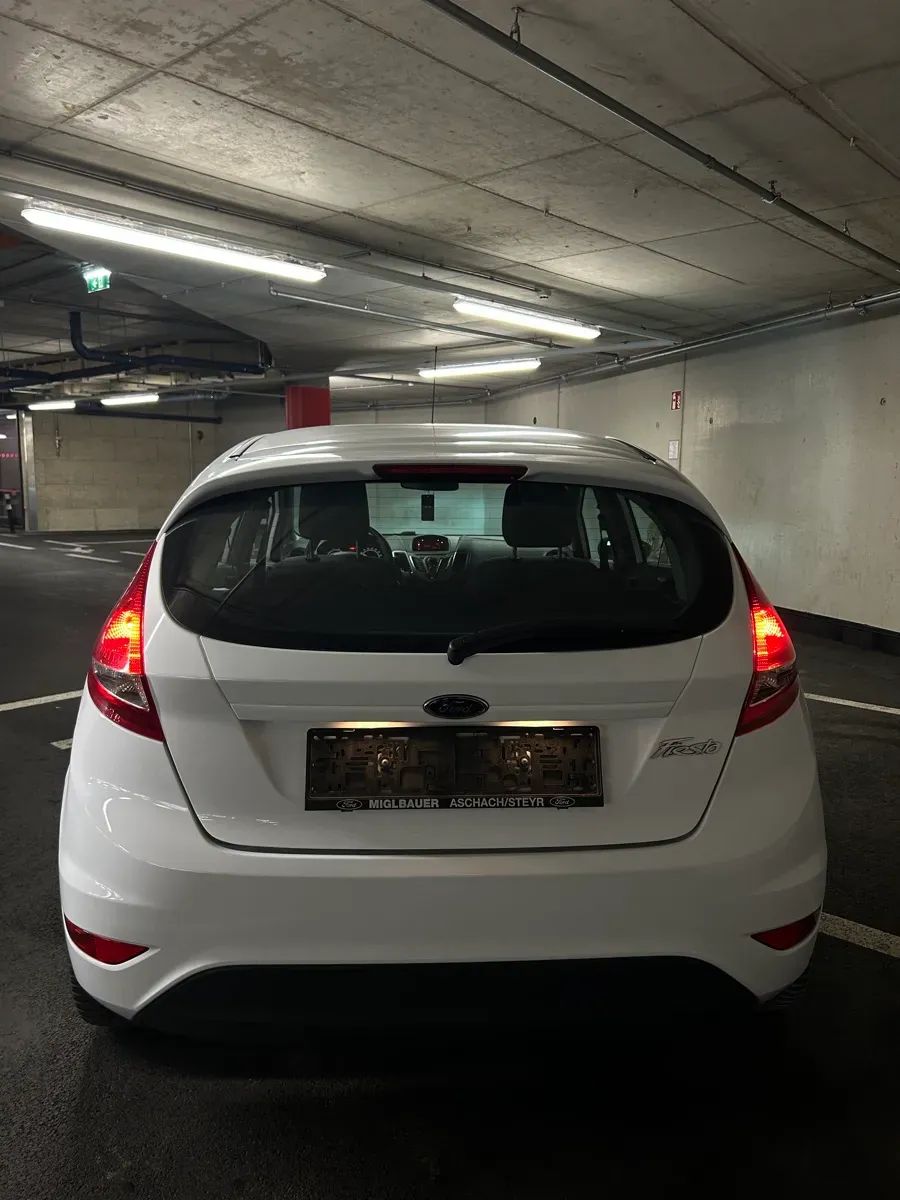 Ford Fiesta 2009 photo 3