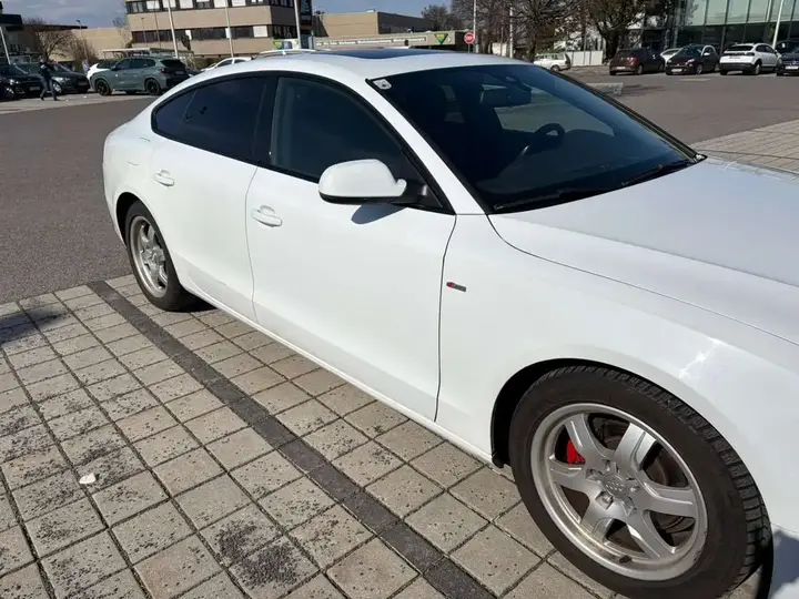 Audi A5 2016 photo 2