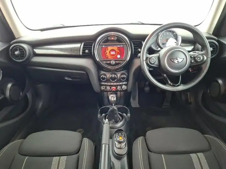 Mini Hatch 2018 photo 3